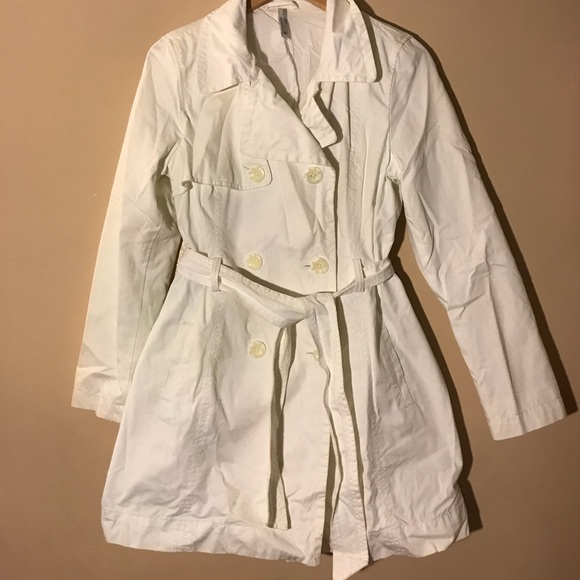 White trench coat - Picture 1 of 2